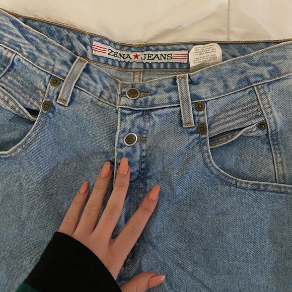 Vintage Zena Jean Shorts - Picture 2 of 4